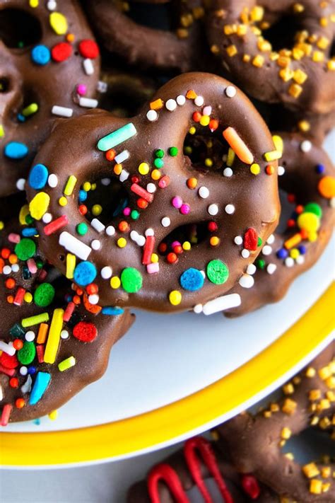 Chocolate Covered Pretzels Cakewhiz