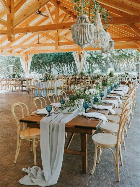 19 Wedding Chair Types To Rent For Your Reception