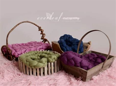 Newborn photography can seem like a scary field of photography. DIY Props for Newborn Photography | Fizara