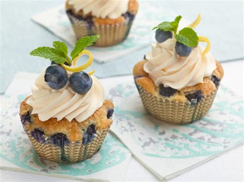 Paula deen and some other ladies on the food network could definitely give her a run for her money, but today we are focusing on the pioneer woman comfort food recipes. Pioneer Woman's Top Dessert Recipes: Cookies, Pies and ...
