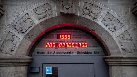 Juni 2015 19:27 by archi 6 comments. Finanzkrise: "Schulden sind bloß eine moralische ...