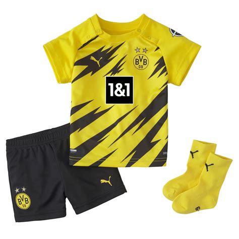 The new bvb shirt combines the traditional yellow and black in a template of round neck and simple cut leaving aside the black sleeves of his predecessor. Borussia Dortmund Infants Kit 2020-21