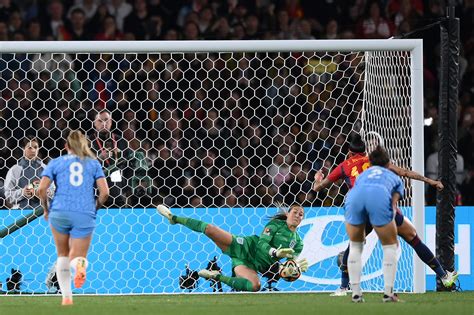 Lionesses Keeper Mary Earps Screams F Off After Saving World Cup Final Penalty Against