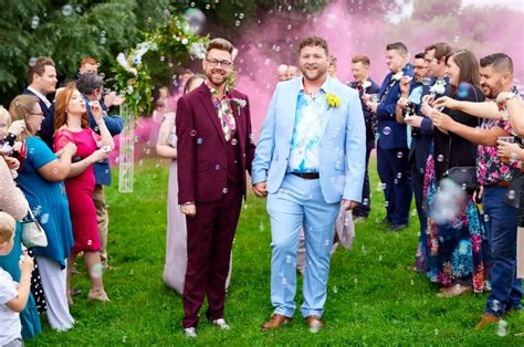 22 wedding confetti photos we absolutely love and how to nail yours uk