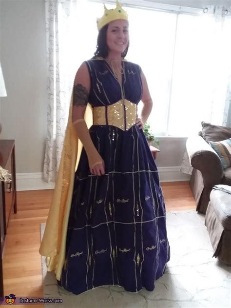 Crown Royal Gown With Cape Costume Diy Costumes Under 65 Photo 55