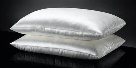8 Best Silk Pillowcases Of 2018 For Better Hair And Skin