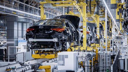 Mercedes Werk In Bremen Daimler Schickt Tausende Mitarbeiter In Kurzarbeit