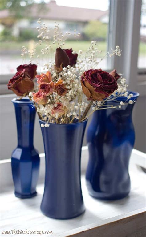 Diy Spray Painted Glass Vases Tutorial Kenarry Painted Glass Vases Spray Paint Vases Diy