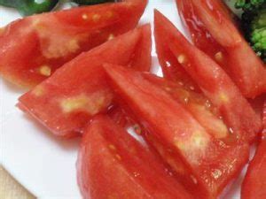 トマトの皮 食べられる？栄養と選び方と保存とお手軽料理 | miidasu