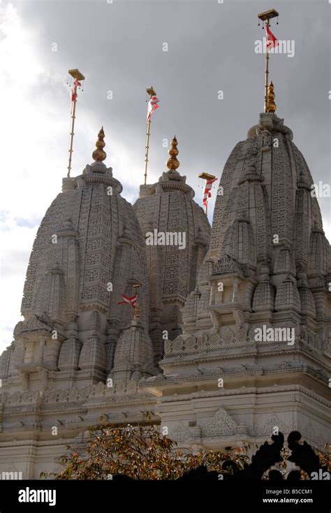 Shree Swaminarayan Mandir Hindu Temple Neasden London Stock Photo Alamy