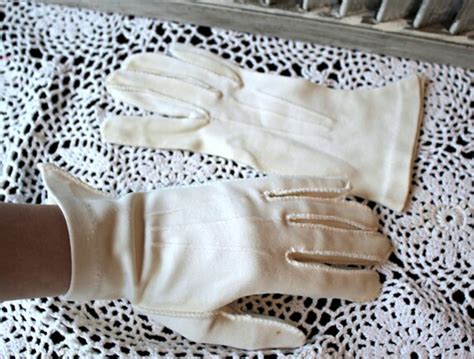 Vintage Gloves White Cute Gloves 1950s Etsy