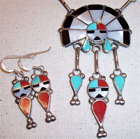 Vintage Zuni Native American Sterling Silver Inlay Sunface Necklace And