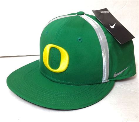 New35 Nike Dri Fit Oregon Ducks Snapback Hat Green Dry Aero Flat Bill