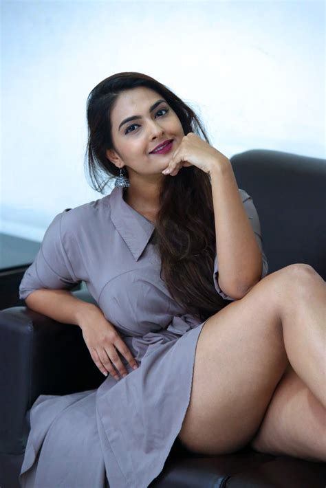 Milky Hot Thighs And Legs Of Indian Celebs Neha Deshpande Shocking Photos Thunder Thighs And