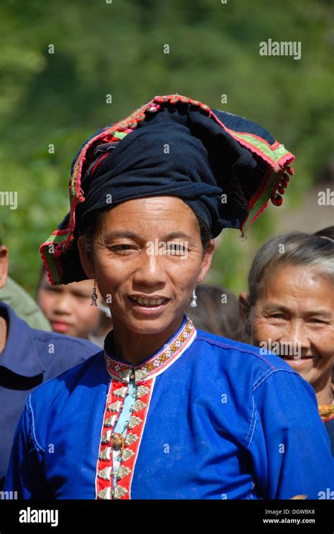 Portrait Of Laotian Woman Hi Res Stock Photography And Images Alamy