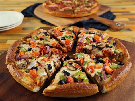 Ranked The 10 Best Pizza Hut Pizzas Business Insider