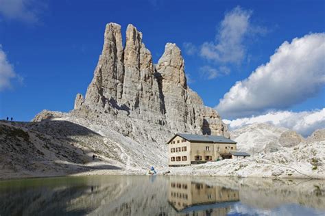 Giugno il mese che apre le porte all'estate, stagione nella quale la come per lo sci alpino anche per lo sci di fondo la val di fassa offre ai suoi ospiti oltre 70 chilometri di piste suddivise in anelli e tracciati di varia lunghezza. Summer sport and outdoor activities Val di Fassa Trentino - Hiking, mountain bike, Nordic ...