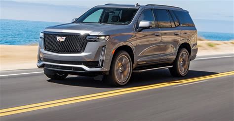 2021 Cadillac Escalade Bigger Bolder And Much Better Wardsauto