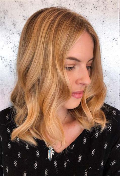 The colour is achieved by blending reds or pinks with blonde hair. 63 Lush Strawberry Blonde Hair Color Ideas & Dye Tips ...