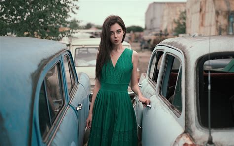 3840x2400 Women With Cars In Green Dress 4k Hd 4k Wallpapersimages