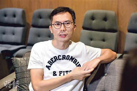 Include (or exclude) self posts. 全民票選電影 《幻愛》掃5獎 劉俊謙蔡思 稱帝后開心獲肯定 - 明報加西版(溫哥華) - Ming Pao Canada Vancouver Chinese ...
