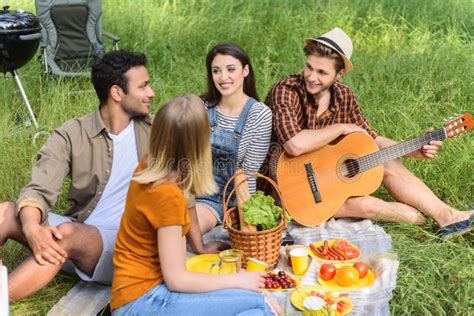 Young People Enjoying Friendly Talk Stock Image Image Of Lemonade