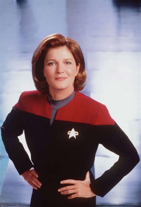 Captains Kirk Janeway To Beam Down To Space City Comic Con