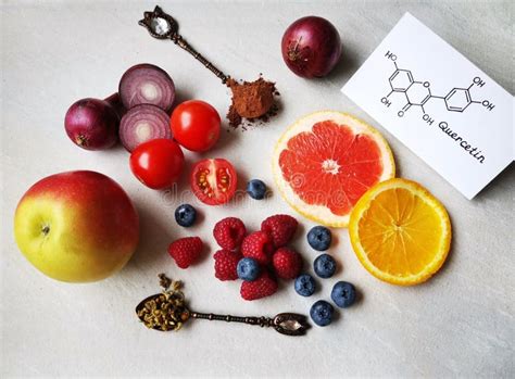 foods rich in quercetin with chemical formula of quercetin natural food sources of quercetin