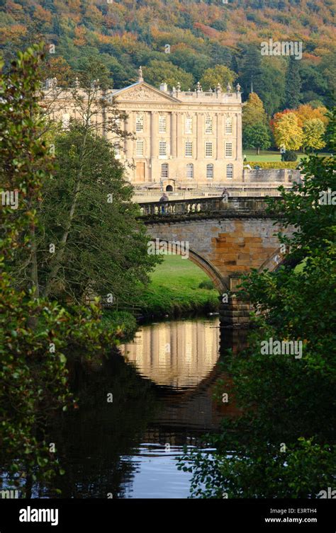 Chatsworth House Derbyshire Autumn Hi Res Stock Photography And Images