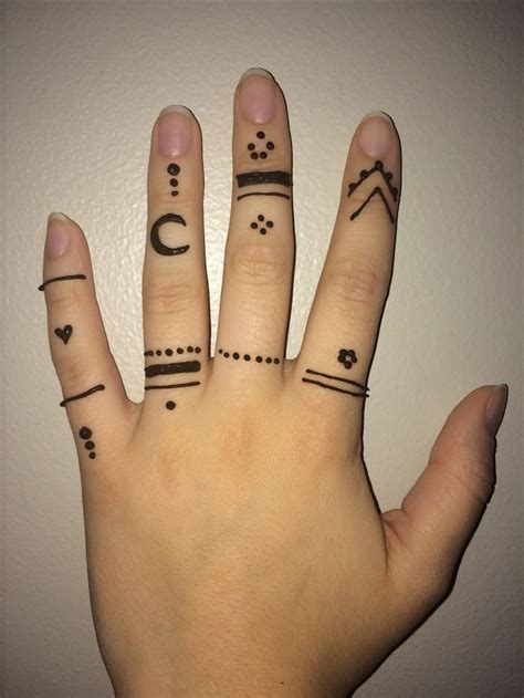 Pin By Tali Lieman On Henna Simple Henna Tattoo Henna Tattoo Hand