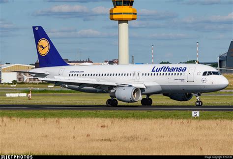 D Aiqt Airbus A320 211 Lufthansa Tom R Jetphotos