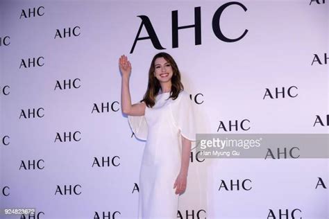 Sharing The Joy Of Beauty With Anne Hathaway Photocall Photos And