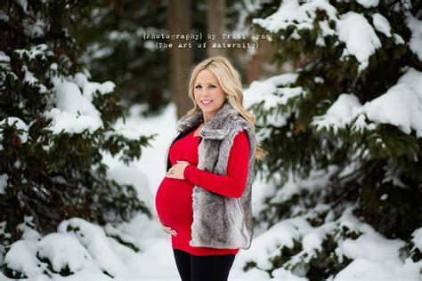 Winter Wonderland Maternity Photographer Metro Detroit Ann Arbor Photography By Trudi Lynn