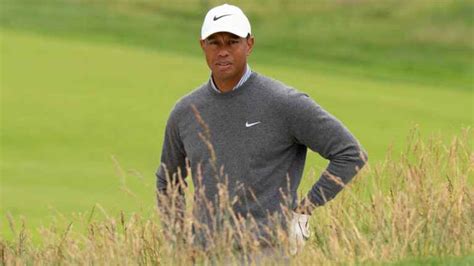 The golfer was pulled from the wreck by firefighters and paramedics using the jaws tiger woods was injured in a serious car crash, the los angeles county sheriff's department said tuesday, adding in a statement that paramedics. Tiger Woods looks completely out of sorts on day one of The Open | GolfMagic