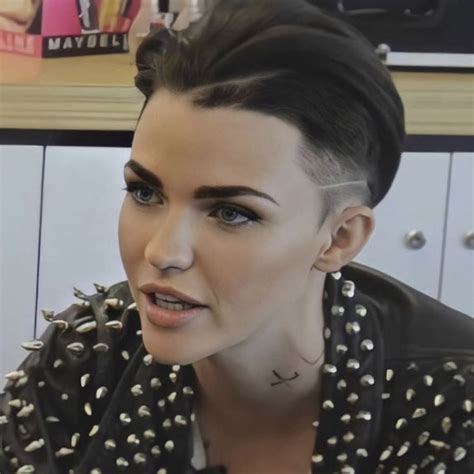 17 Sensational Ruby Rose Hairstyles To Try Out All Around The Year