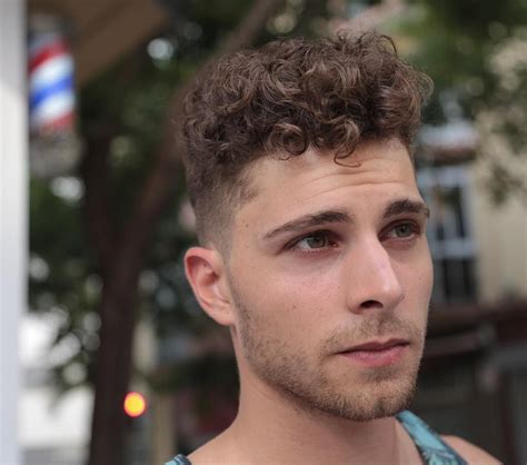 Cool men hairstyle for curly hair | Curly hairstyles for men