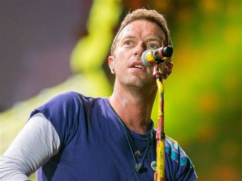 Coldplay S Chris Martin Speaks Of Struggle With Evangelical Christian