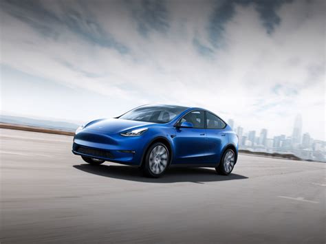 Kommt schon bald ein neuer tesla roadster? Kompakter Elektro-SUV: Das neue Tesla Model Y ...