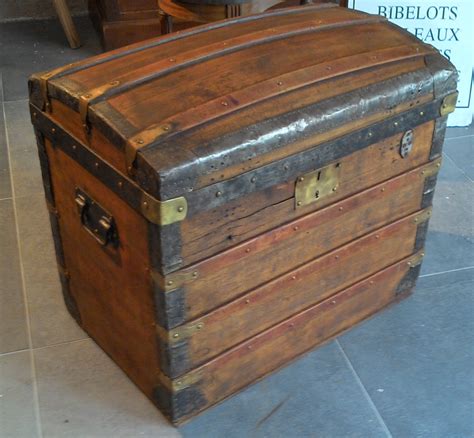 Or best offer +c $93.42 shipping; www.didoulabrocante.com: ancienne malle bois coffre bombée ...