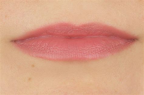 Lippenstift essence voor tweedehandsprijzen ✅. essence ultra LAST Instant Colour Lippenstift Tragebilder ...