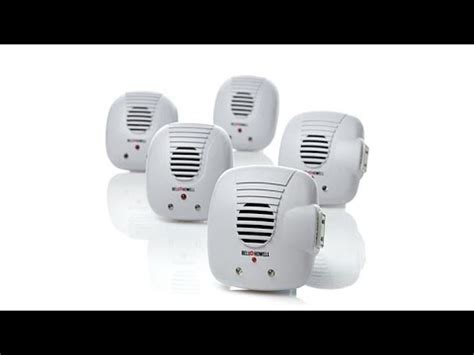 I heard some jostling of things on the kitchen counter. Bell + Howell 5pk Pest Repeller with LED Nightlights - YouTube