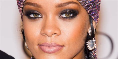 Brace Your Eyes The Most Beautiful Women On Earth Rihanna Rihanna Face Most Beautiful Women