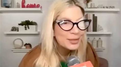 Tori Spelling Gave Herself An Eye Ulcer By Sleeping With Disposable Contacts For Maybe Days