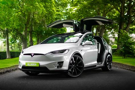 Mikortól Kapható A Tesla Model X Magyarországon Limo