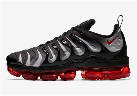 Nike vapormax plus red men's shoe looks to the past to propel you into the future. Nike Vapormax Plus "Red Shark Tooth" | SneakerNews.com