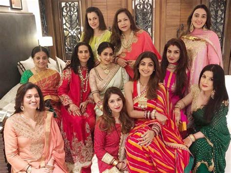 Pic Sridevi Poses With Shilpa Shetty Raveena Tandon And Other Friends