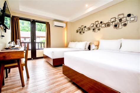 DELUXE ROOM – Serene Hotels