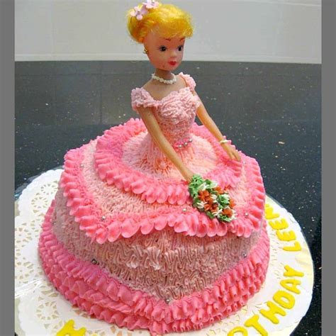 Doll Cake Design For Birthday How To Make Decorated Treats