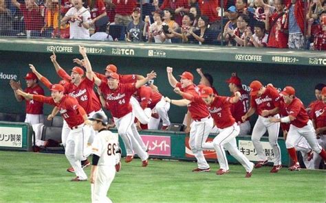 The wildcard round this year seemed to follow all of the basic tropes we, as football fans, point to. Pierden los SoftBank de Despaigne segundo juego de la Gran ...