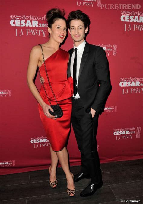 Pierre Niney et Natasha Andrews, couple glamour - Puretrend